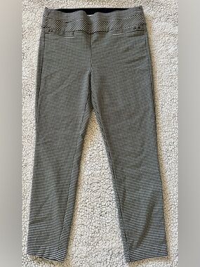 Takara Black and White Checked Capri Pants